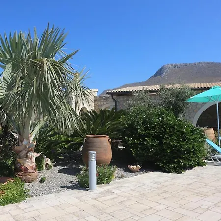 Garden Studio Kokkino Chorio